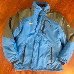 New Wantdo ski jacket.   Roomy.  Warm. Waterproof and comfortable.ski or snow